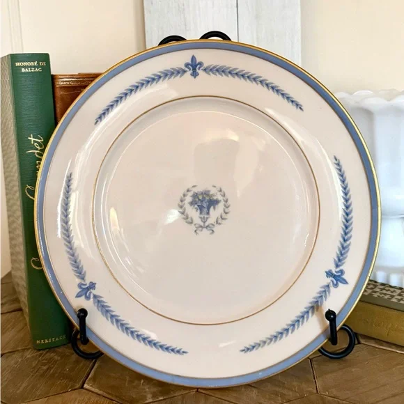 Vintage Set/2 Lamberton Ivory China, “Puritan” Dinner Plates,Fleur de Lis,10.38” - Picture 2 of 11
